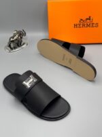 Hermès Men’s Leather Sandals with “H” Cut-Out Detail (Izmir/Gabrielle) | ArvoLuxury - Image 2