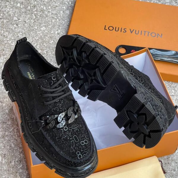 Black Louis Vuitton Corporate Shoes – Executive Luxury at ArvoLuxury