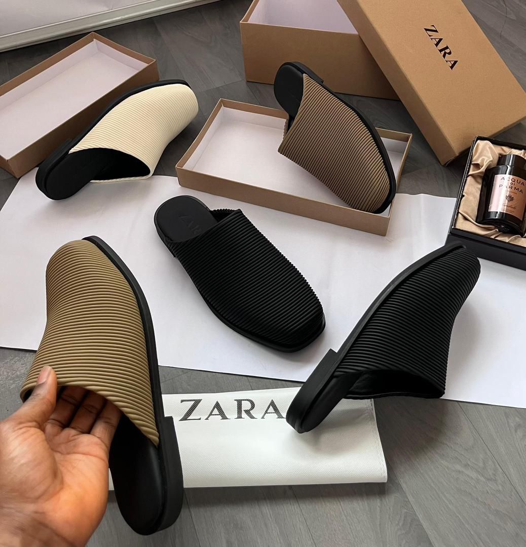 ZARA-HALF-SHOE Zara Leather Mules in Black & Beige | ArvoLuxury - Image 1