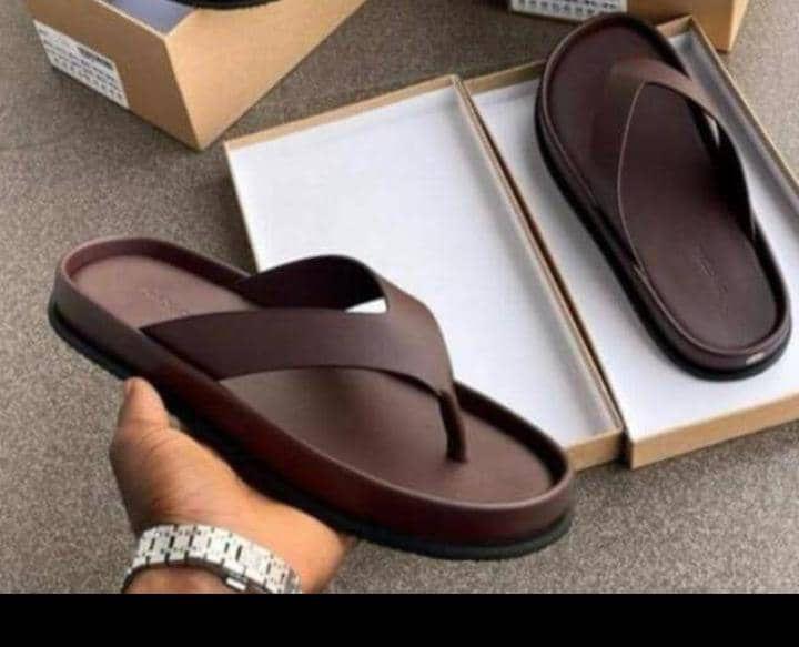 4a9661fa-451e-48f7-874b-fe046020aecc Zara Leather Flip-Flop Slides |Arvoluxury - Image 1