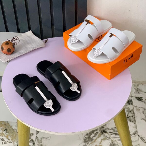 Hermès Men’s Sandals  |Arvoluxury